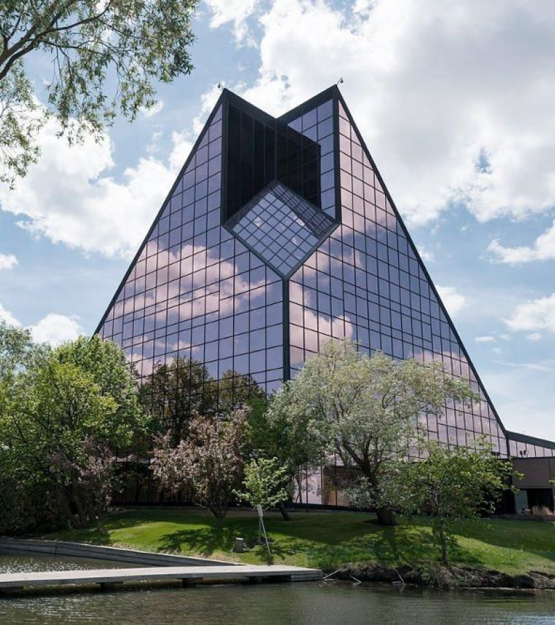 Photo of Winnipeg Mint Building.