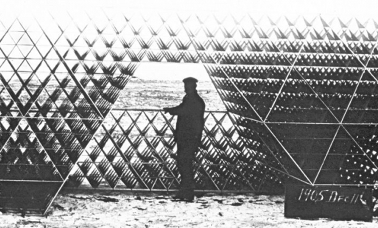 Workman and a tetrahedral kite